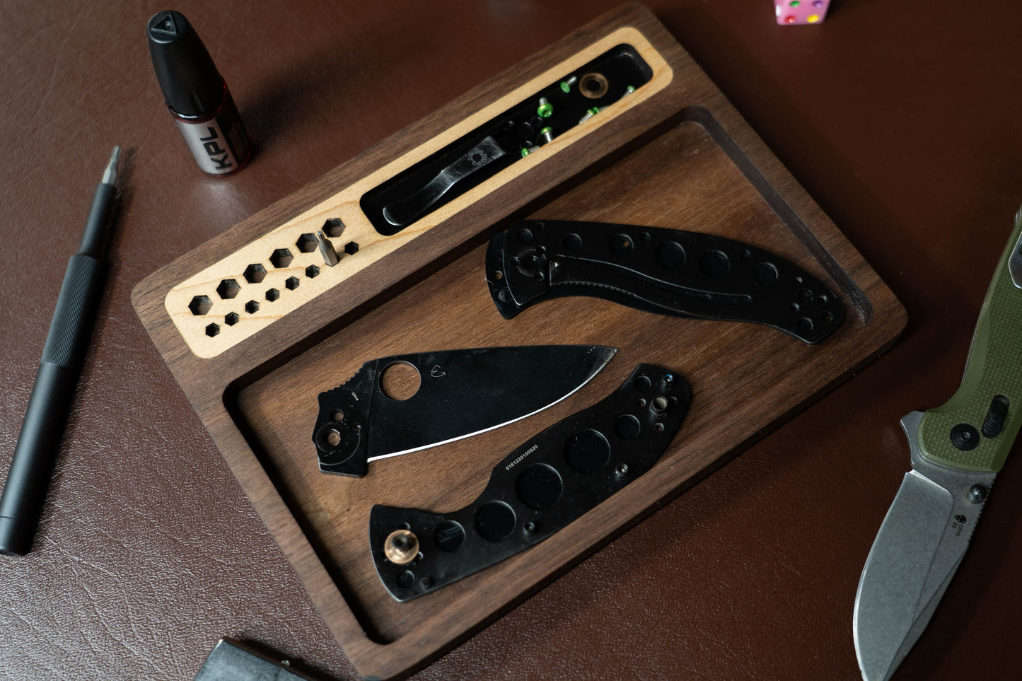 EDC Knife Maintenance Takedown Tray - Skull and Crossbones